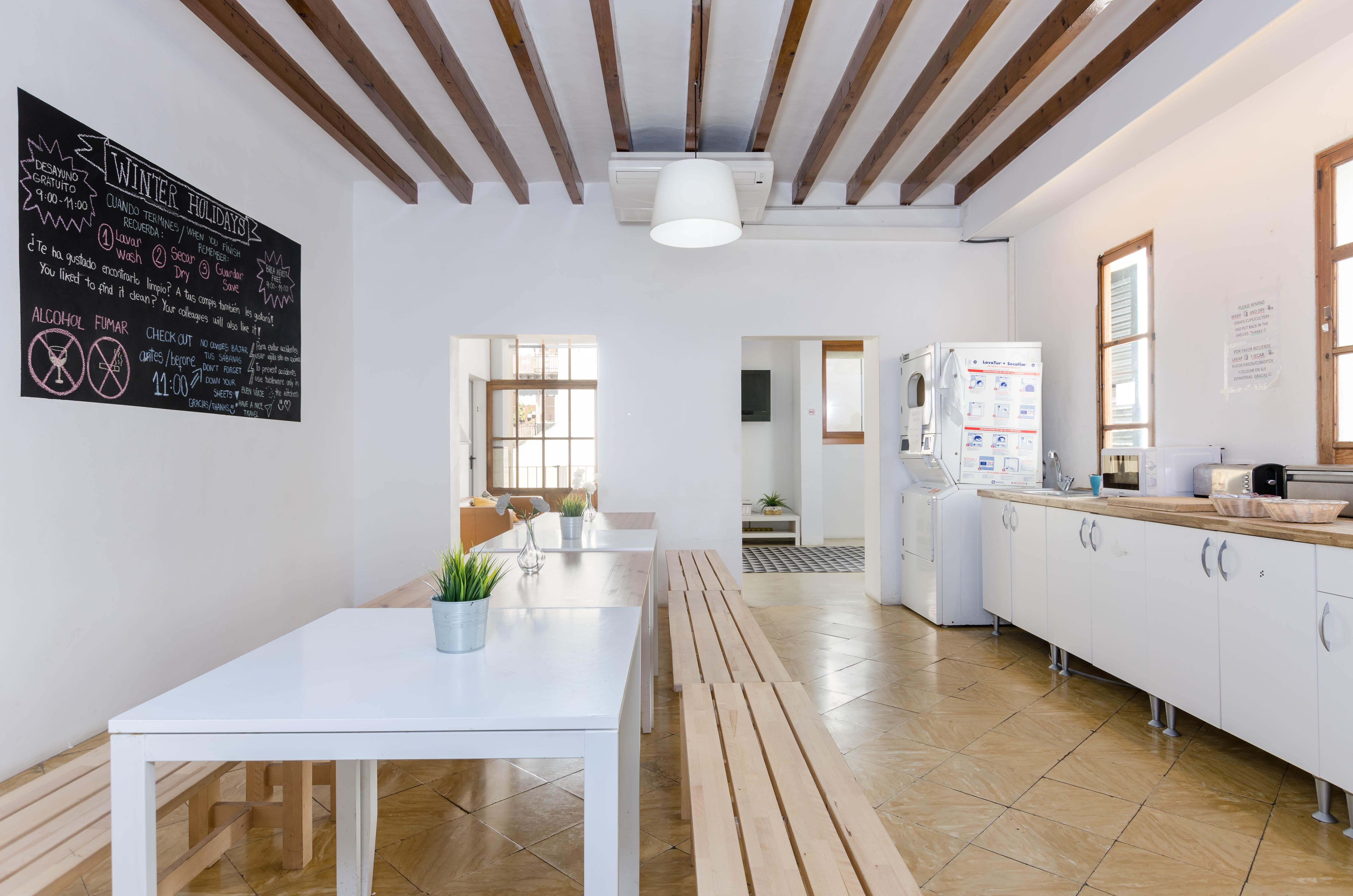 Urban - Juvenil - Youth Hostel
