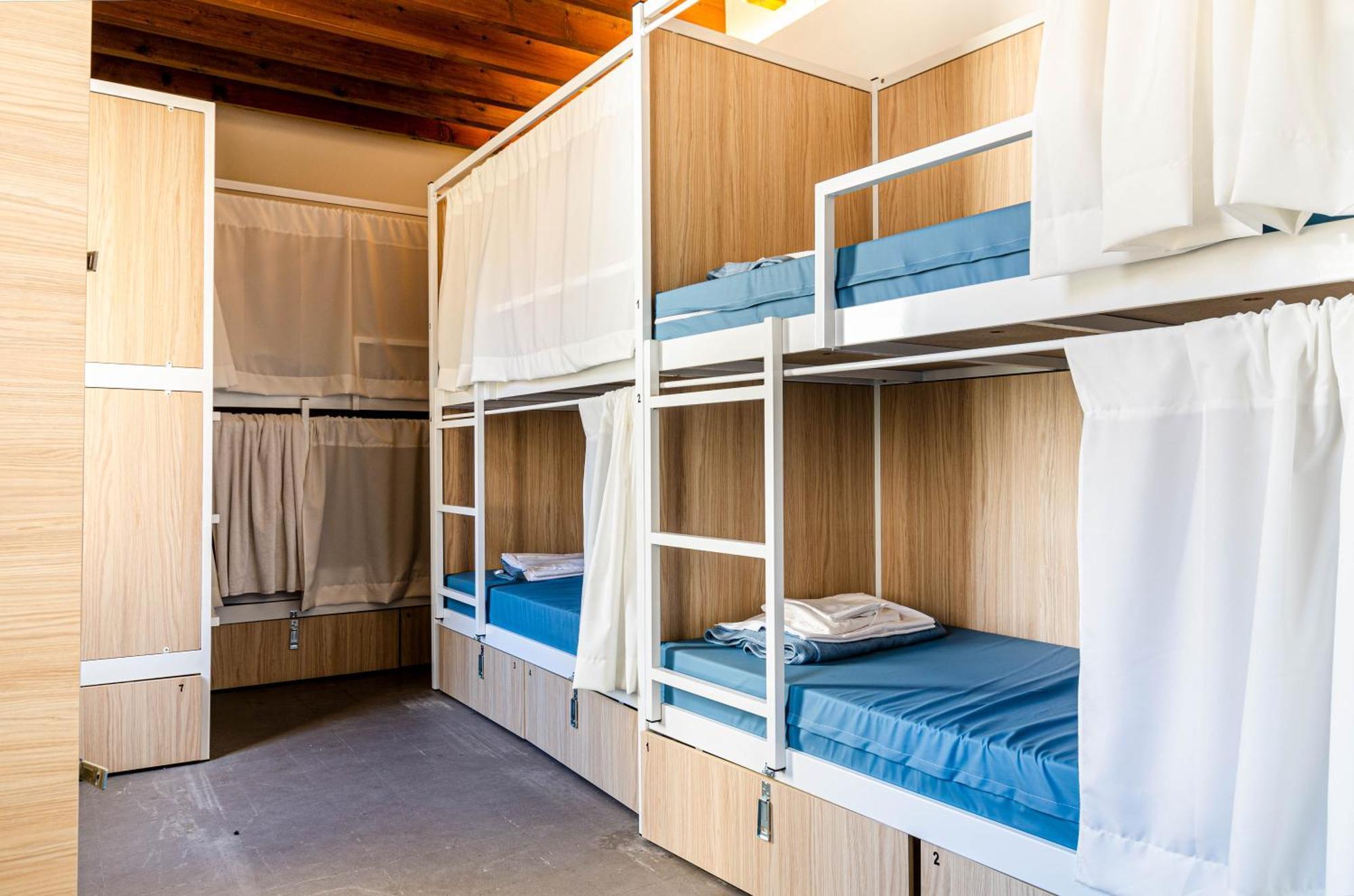 Urban - Juvenil - Youth Hostel
